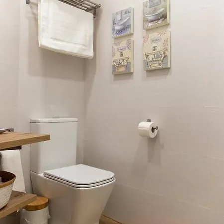 En Santa Cruz. Diseno Y Ubicacion Apartman Sevilla