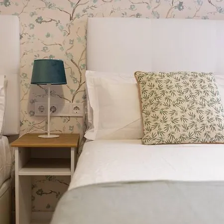 Apartman En Santa Cruz. Diseno Y Ubicacion *